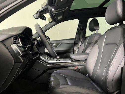 2022 Audi Q7 55 Premium Plus