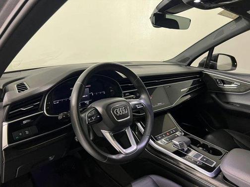 2022 Audi Q7 55 Premium Plus