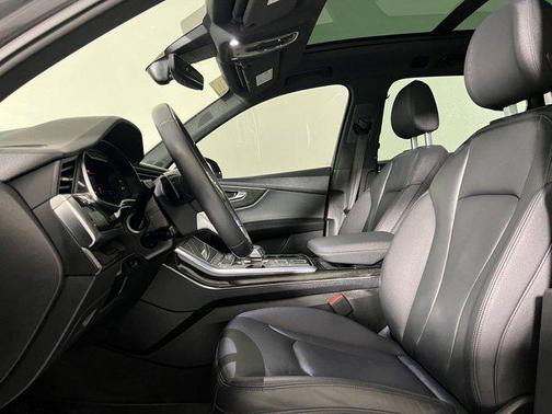 2022 Audi Q7 55 Premium Plus