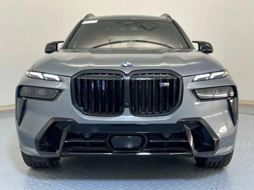 2026 BMW X7 M60i