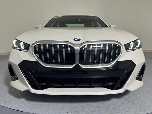 2026 BMW 530 i