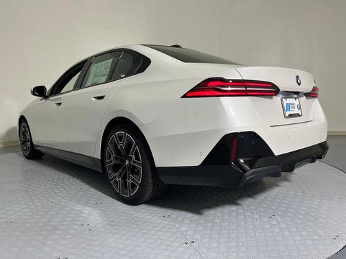 2026 BMW 530 i