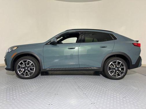 2025 BMW X2 xDrive28i