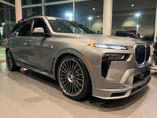 2026 BMW ALPINA XB7 Base