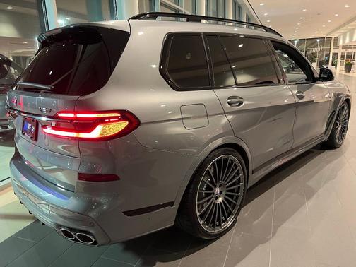 2026 BMW ALPINA XB7 Base