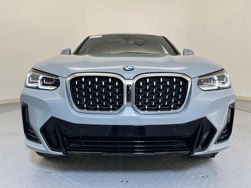2025 BMW X4 xDrive30i