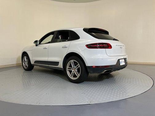 2017 Porsche Macan Base