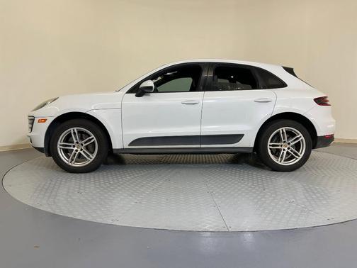 2017 Porsche Macan Base