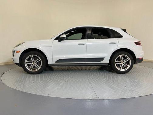 2017 Porsche Macan Base