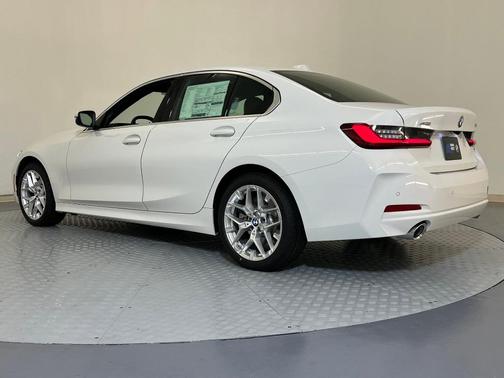 2025 BMW 330 i xDrive