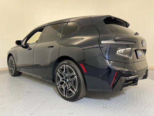 2026 BMW iX xDrive60