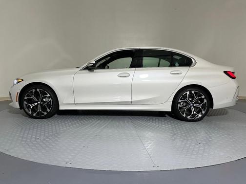 2025 BMW 330 i xDrive