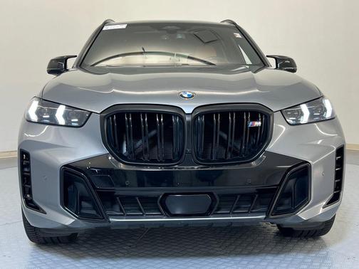 2024 BMW X5 M60i