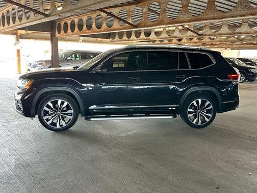 2022 Volkswagen Atlas 3.6L SEL Premium R-Line