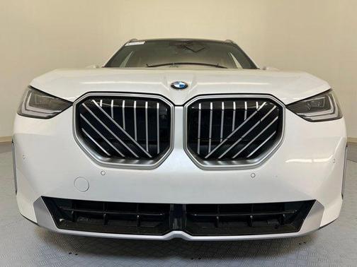 Mineral White Metallic 2026 BMW X3 30 xDrive