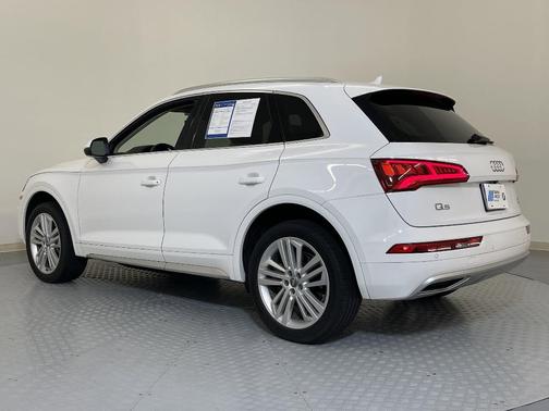 2018 Audi Q5 2.0T Premium Plus