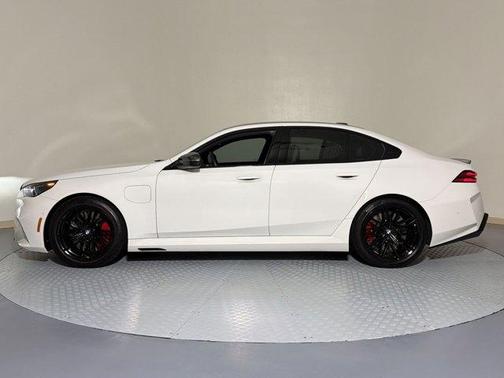Alpine White 2026 BMW M5 Base