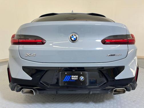 2023 BMW X4 xDrive30i