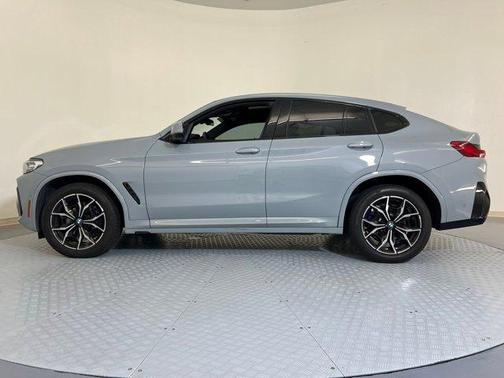 2023 BMW X4 xDrive30i