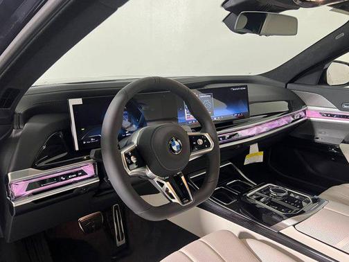 2026 BMW 740 i