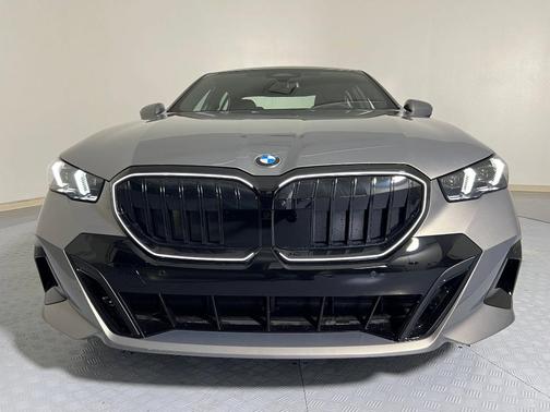 2026 BMW 530 i xDrive