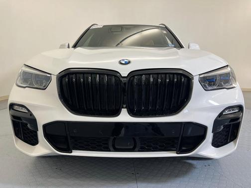 2021 BMW X5 M50i