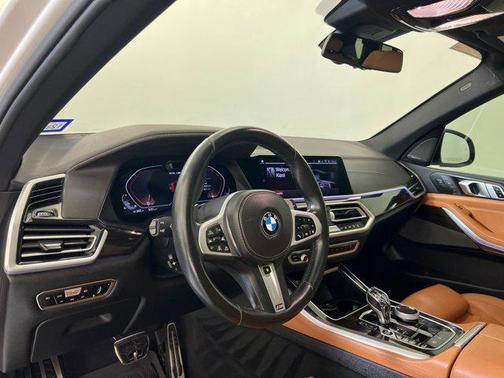 2021 BMW X5 M50i