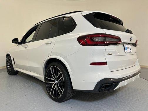 2021 BMW X5 M50i