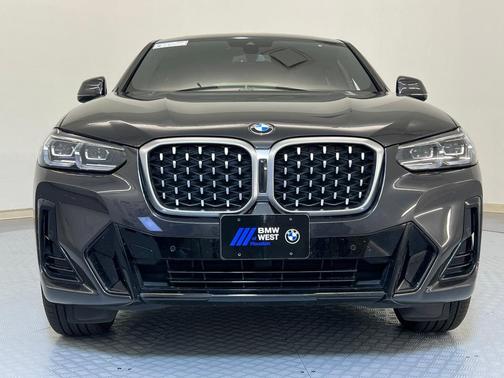 2025 BMW X4 xDrive30i