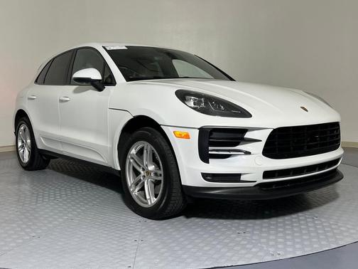 2020 Porsche Macan Base