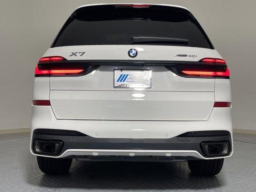 2026 BMW X7 xDrive40i