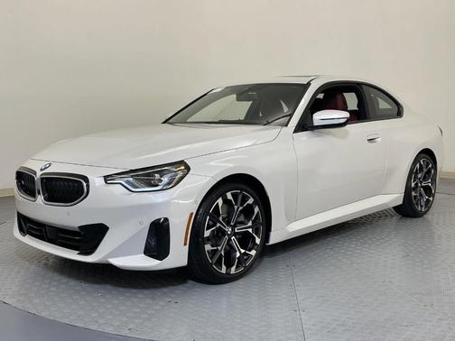 2025 BMW 230 i