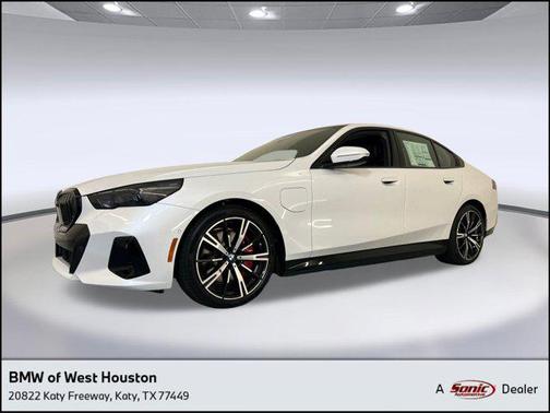 2026 BMW 550e xDrive