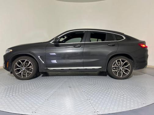 2024 BMW X4 xDrive30i