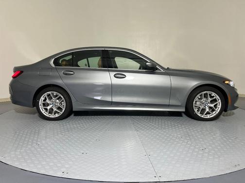 2025 BMW 330 i xDrive