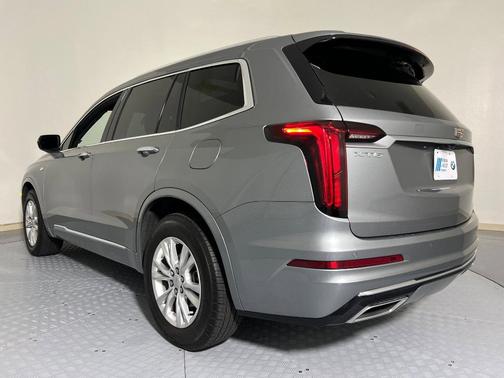 2023 Cadillac XT6 Luxury FWD