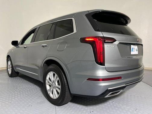 2023 Cadillac XT6 Luxury FWD