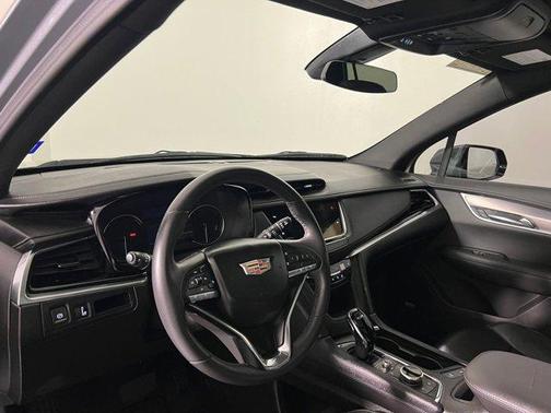 2023 Cadillac XT6 Luxury FWD