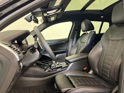 2025 BMW X4 xDrive30i
