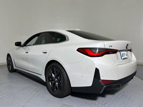 Mineral White Metallic 2026 BMW i4 Gran Coupe eDrive40