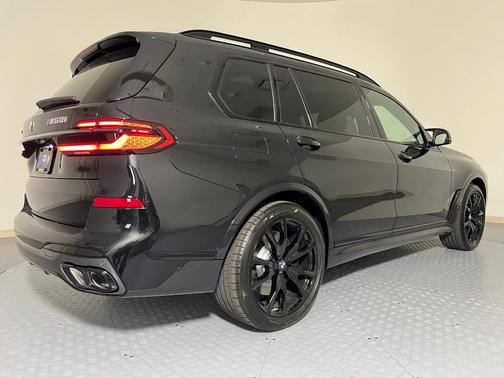 2026 BMW X7 M60i