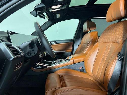 2026 BMW X7 M60i