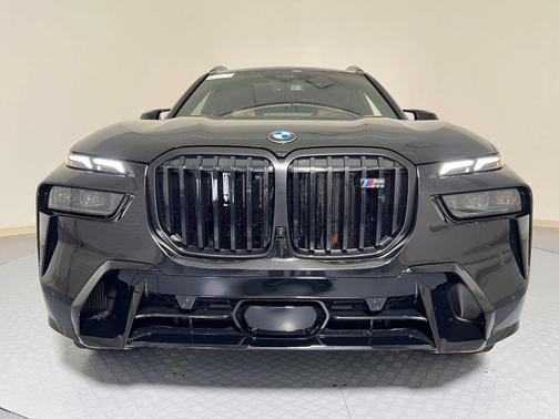 2026 BMW X7 M60i
