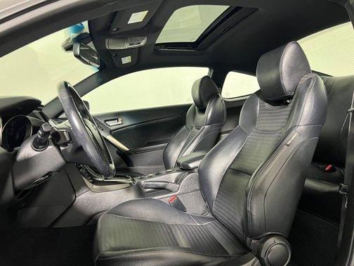 2013 Hyundai Genesis Coupe 3.8 Grand Touring