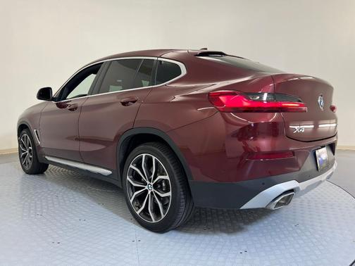 2023 BMW X4 xDrive30i