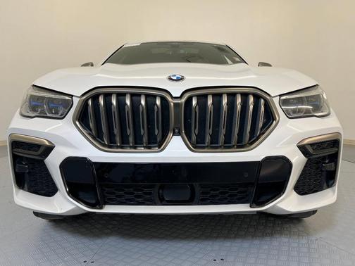 2022 BMW X6 M50i