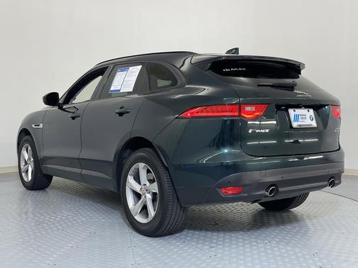2018 Jaguar F-PACE 25t Premium