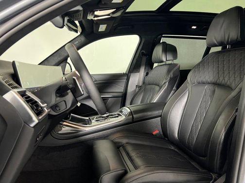 2026 BMW X7 M60i