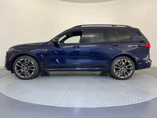 2026 BMW X7 M60i
