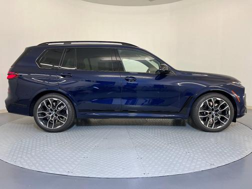 2026 BMW X7 M60i